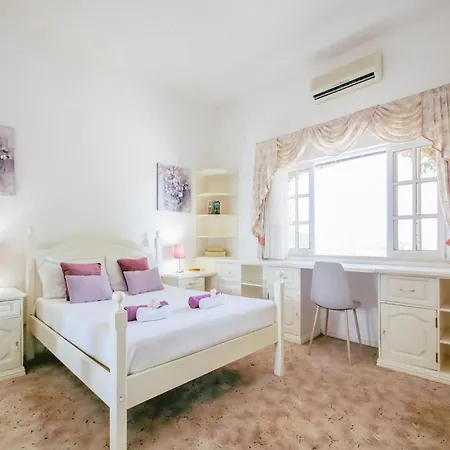 Villa In Monchique With Heated Pool Villa *