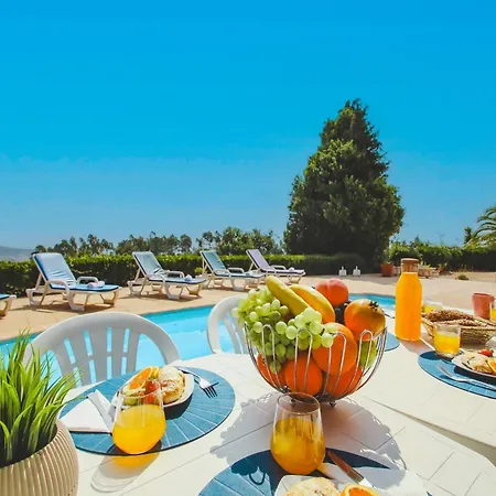 Villa In Monchique With Heated Pool 빌라