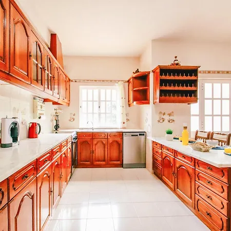 빌라 Villa In Monchique With Heated Pool *